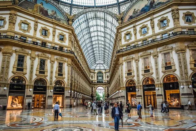 architecture, building, city, geometric, galleria vittorio emanuele ii, milan, italy, landmark, shopping mall, italian, attraction, sightseeing, shopping, lombardy, brown shopping, brown shop, milan, milan, milan, milan, milan, shopping mall, shopping mall, shopping mall. Quali metodi di pagamento accettare in un e-commerce italiano
