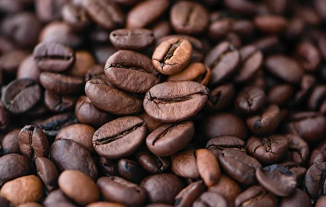 coffee, beans, seed, caffeine, cafe, aroma, roasted, brown, aromatic, food photography, coffee seeds, roasted coffee, product, arabica, lavazza, coffee beans, in the store, cafe shop, black coffee, taste of coffee, brewed coffee, roasted coffee beans, bitter taste, fried, gourmet, coffee, coffee, coffee, coffee, coffee, cafe, coffee beans. Ottimizzare le schede prodotto sui marketplace: dati e immagini richiesti